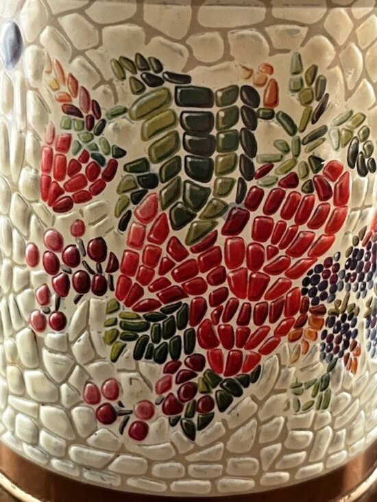 Vintage Tin Weibro Chicago U.S.A. Strawberries Grapes Cherries Mosaic - Picture 2 of 11